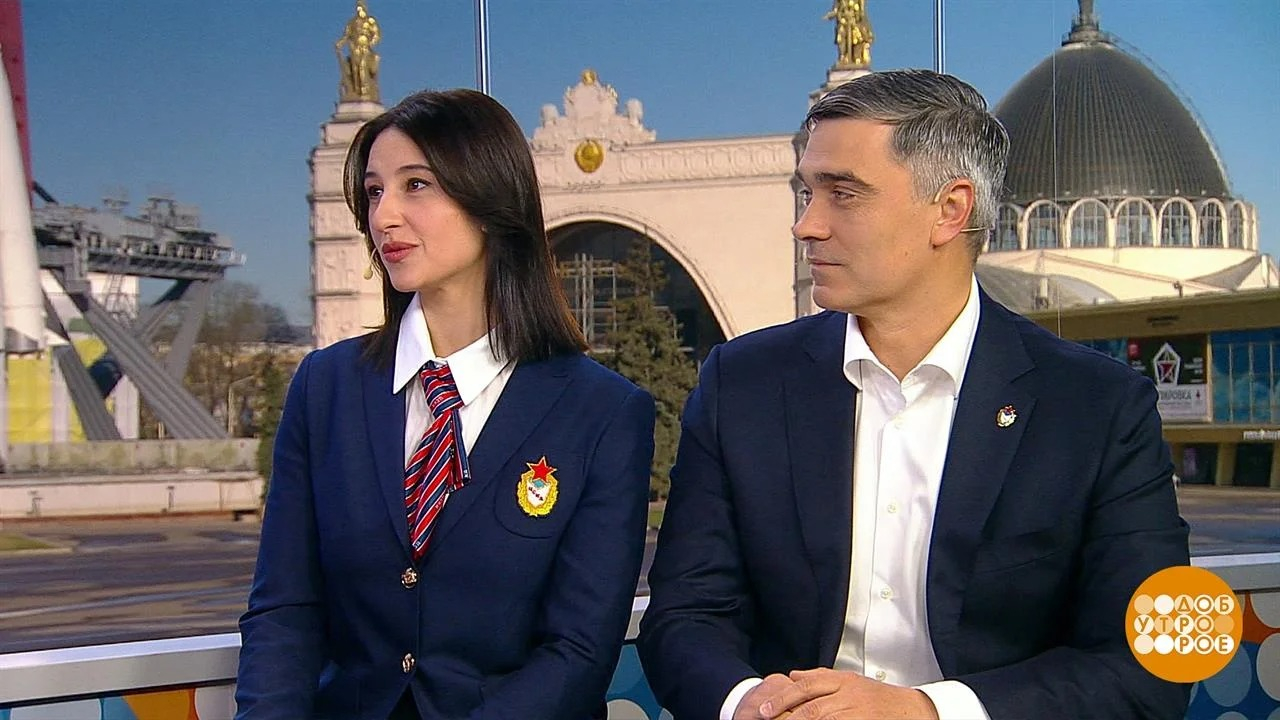 Начальник ЦСКА Артем Громов и двукратная олимпийская чемпионка Яна Егорян стали гостями прямого эфира программы «Доброе утро» на Первом