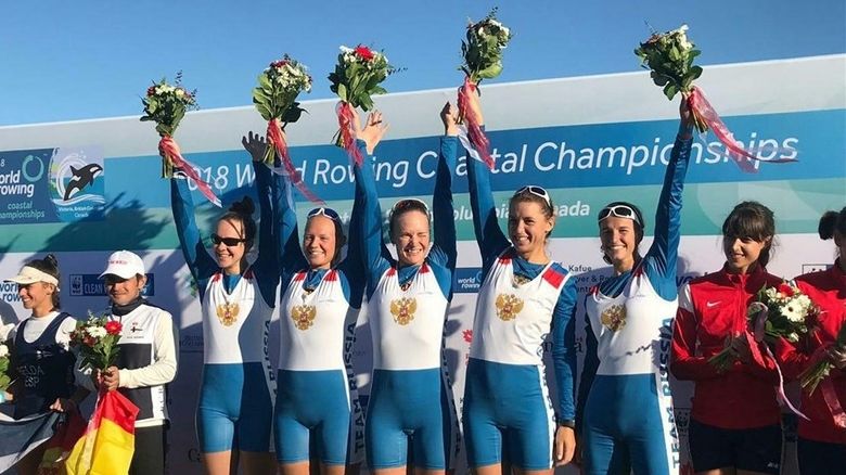 Армейские спортсменки выиграли «золото» чемпионата мира по прибрежной гребле в составе четверки парной с рулевым