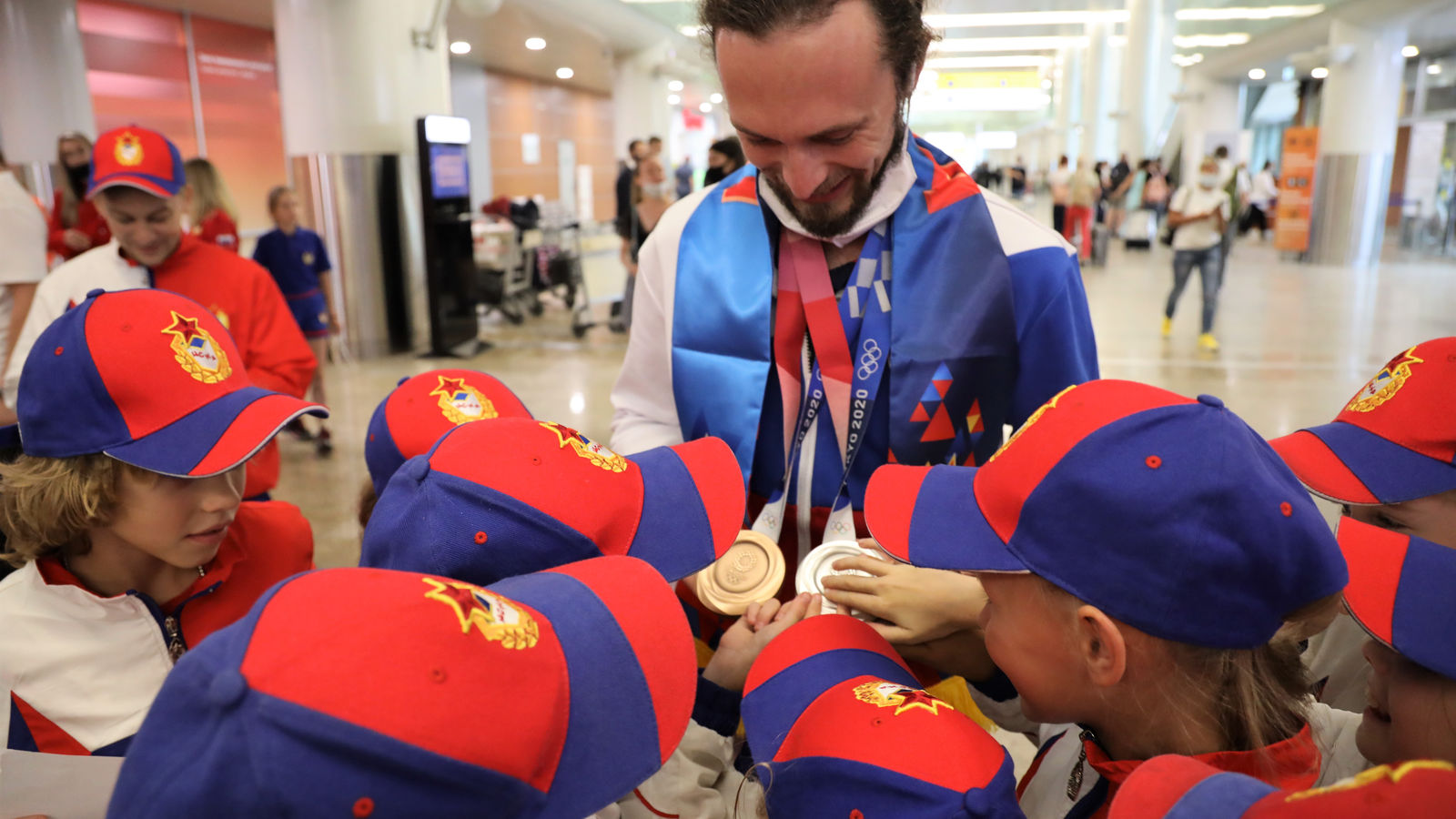 В Москву вернулся двукратный призер Олимпиады-2020 армейский стрелок Сергей Каменский