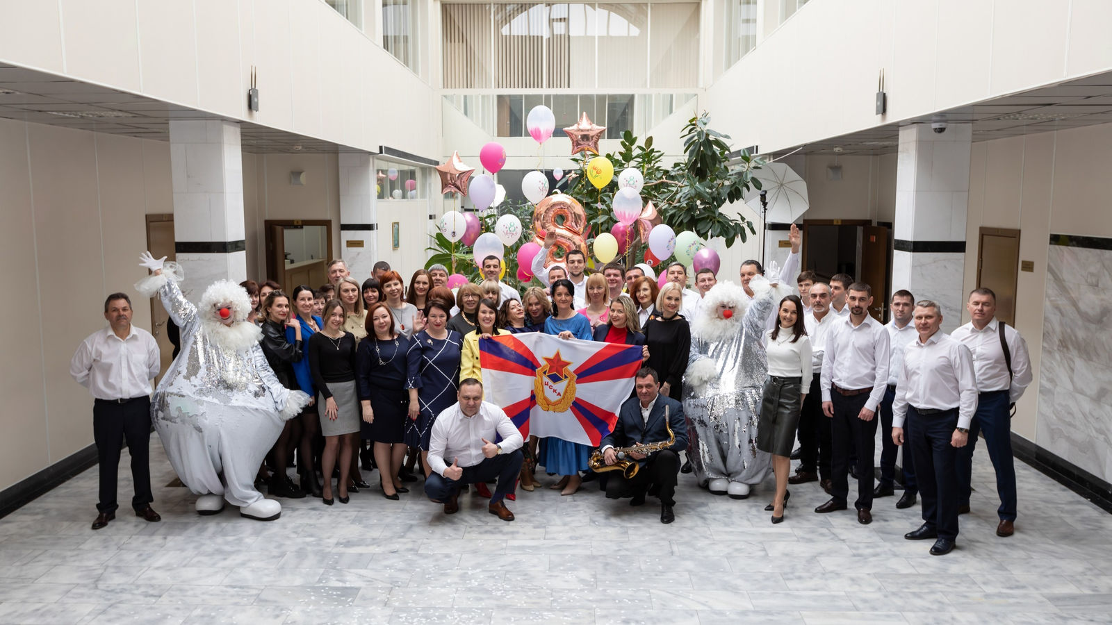 Цветы творческое поздравление и душевные слова. В ЦСКА/Самара отметили Международный женский день