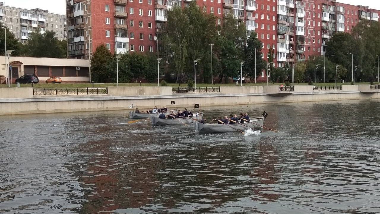 В Калининграде прошел чемпионат филиала ВУНЦ ВМФ «Военно-морская академия» по гребле на морских шлюпках среди переменного состава