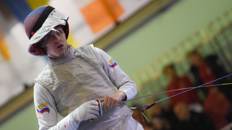 Армейцы саблистка Алина Михайлова и рапирист Антон Бородачев завоевали личные серебряные награды на Первенстве Европы