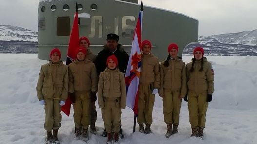 Спортсмены СШ (ОРК) ЦСКА юнармейцы и военнослужащие г. Вилючинска почтили память героев-подводников