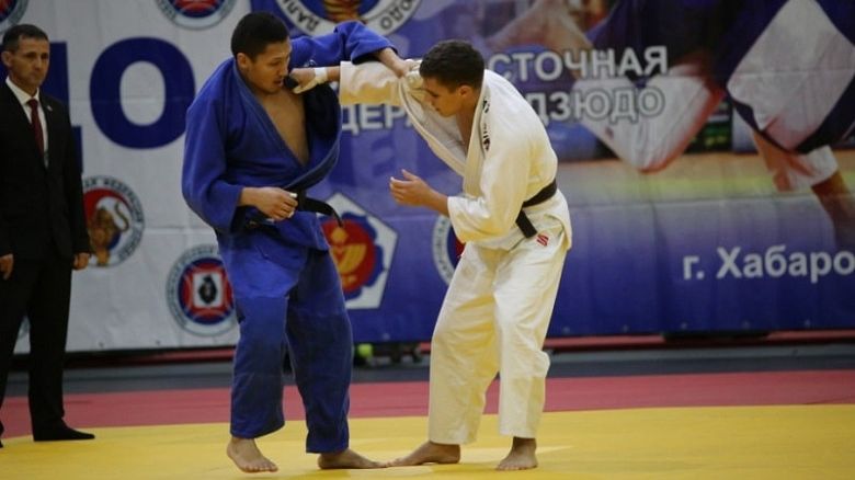 На чемпионате ДФО по дзюдо в Хабаровске воспитанник СШ (ОРК) СЦ (г. Чита) филиала ЦСКА/Хабаровск Егор Дерябин завоевал «бронзу»