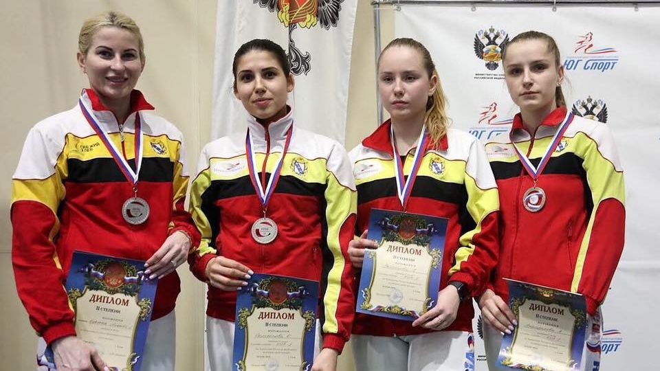 Рапиристки ЦСКА Инна Дериглазова и Кристина Самсонова завоевали «серебро» чемпионата России по фехтованию в Сочи в составе команды