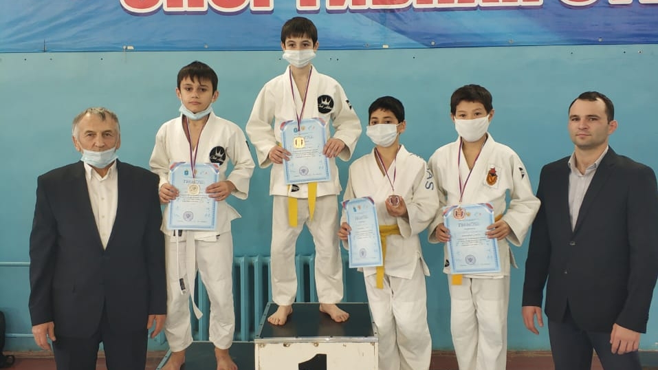 Пять воспитанников армейской школы из Астрахани - победители и призеры юношеского Первенства Астраханской области по дзюдо