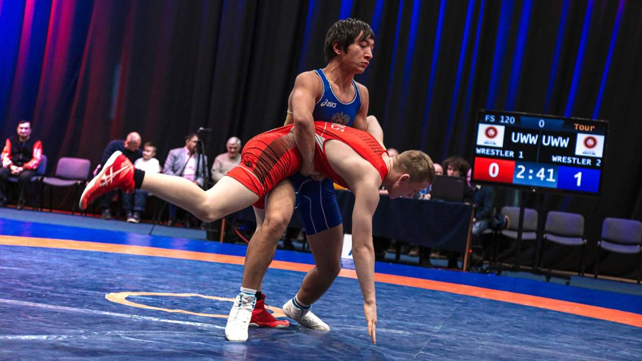 Три медали завоевали воспитанники спортшколы ЦСКА/Самара на Всероссийских соревнованиях по греко-римской борьбе в Казани