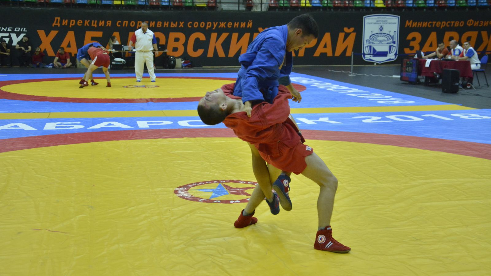 Воспитанники отделения рукопашного боя СШ (ОРК) филиала ЦСКА/Хабаровск получили урок мастерства на чемпионате ВВО по самбо