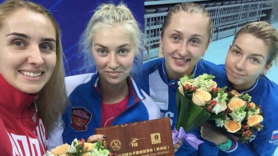 Армейские шпажистки выиграли «бронзу» командных соревнований на этапе Кубка мира в Китае