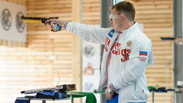 Артем Черноусов (ЦСКА) завоевал «бронзу» в составе смешанной команды на этапе Кубка мира по пулевой стрельбе