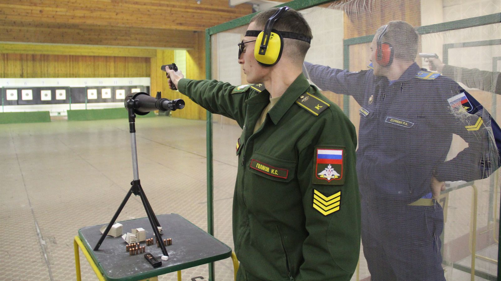 В Санкт-Петербурге продолжается Спартакиада среди военных ВУЗов по летнему офицерскому троеборью