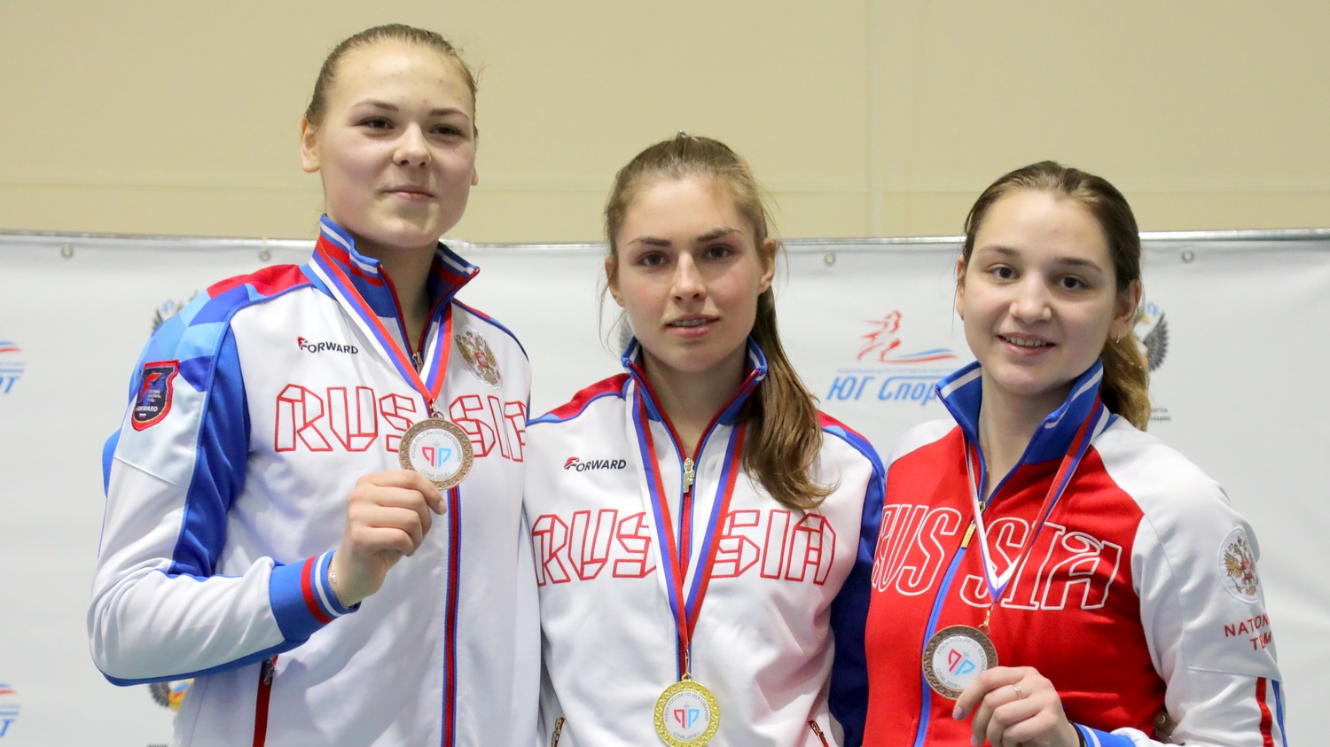 Армейская саблистка София Позднякова победила в личном турнире на Кубке России по фехтованию