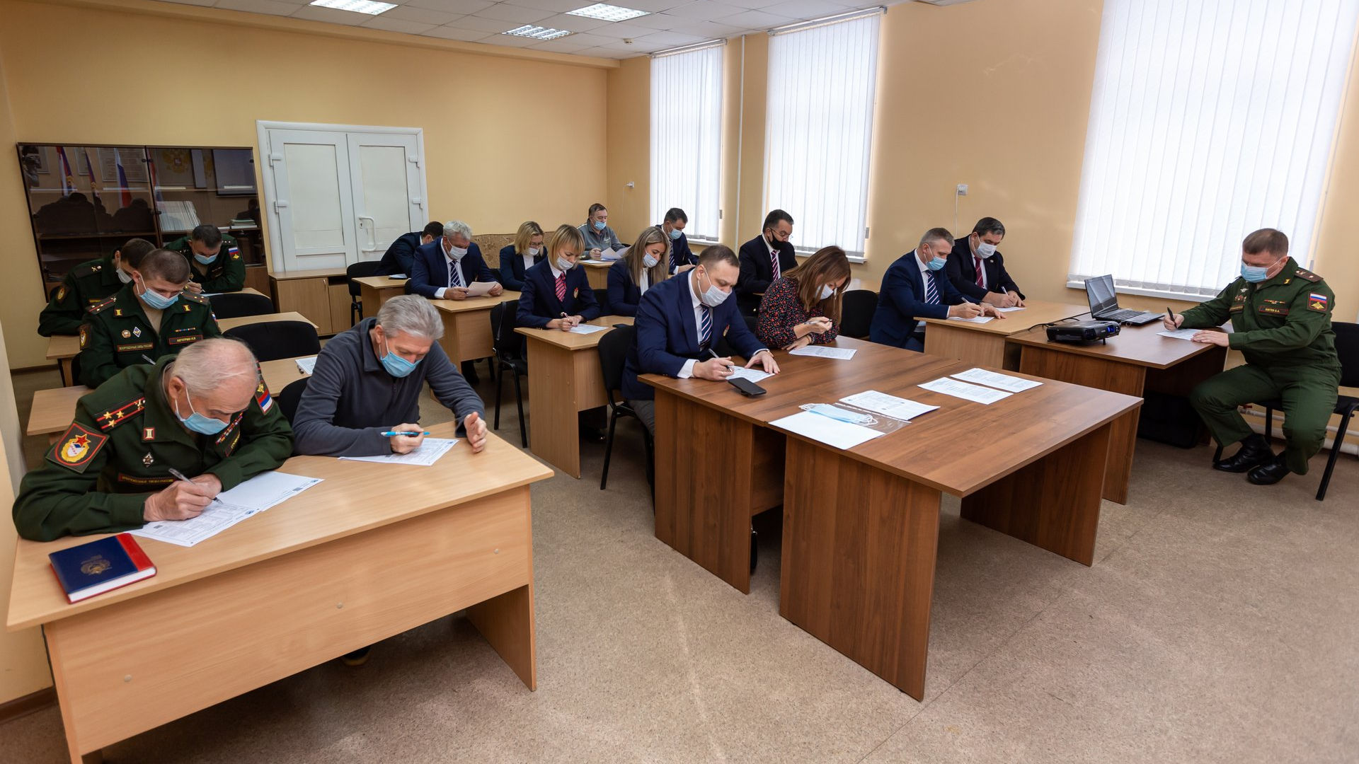 Познавательно и полезно. Коллектив Самарского филиала ЦСКА проверил свои знания на Всероссийском географическом диктанте