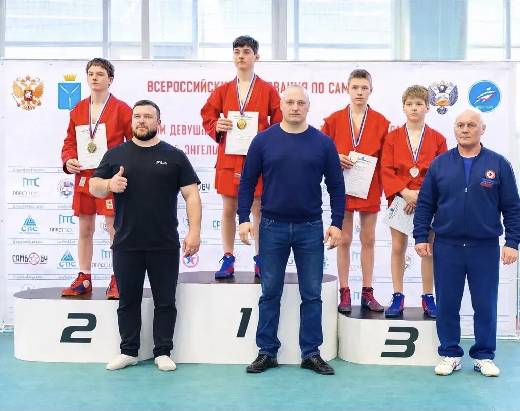 Всероссийские соревнования по самбо: юный армейский спортсмен завоевал бронзу 