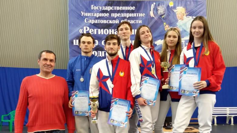 Из Саратова с победой. Шпажисты ЦСКА/Самара завоевали на Первенстве Приволжского федерального округа восемь медалей