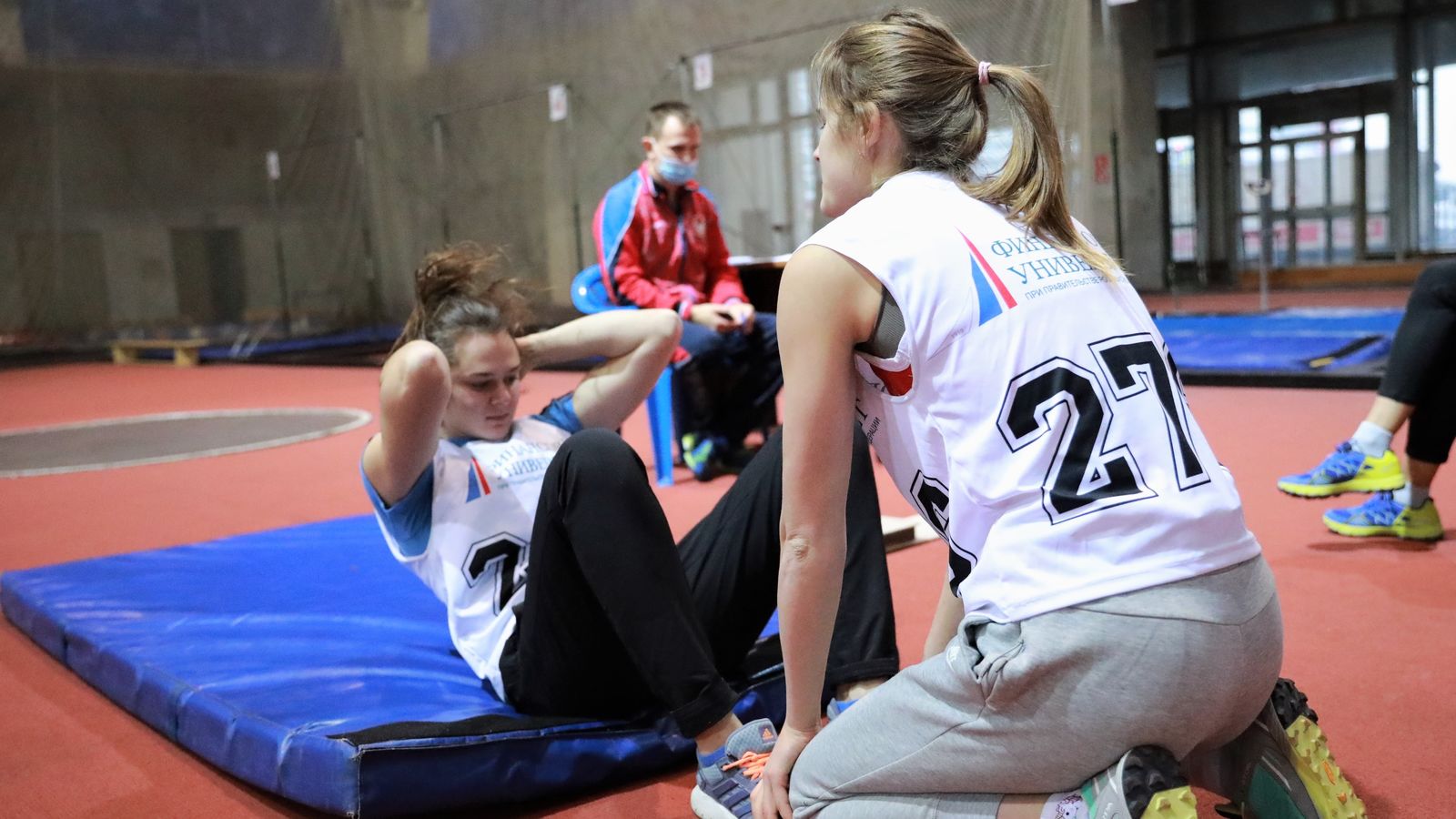 Проверка физической подготовки военнослужащих команды ЦСКА по скалолазанию прошла на отлично