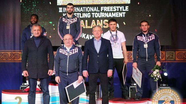 Армейские вольники Сослан Рамонов Хетик Цаболов и Чермен Валиев – победители международного турнира «Аланы-2019»