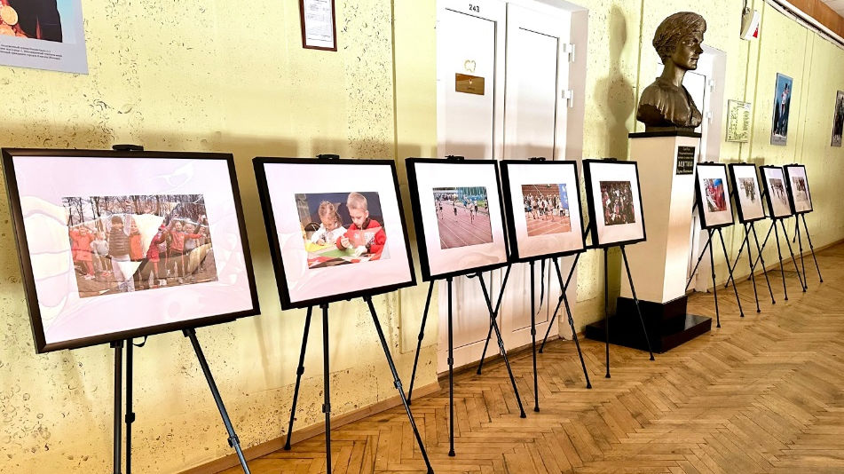 «Армейские звезды юношеского спорта» - фотовыставка в СЦ ЦСКА г. Одинцово