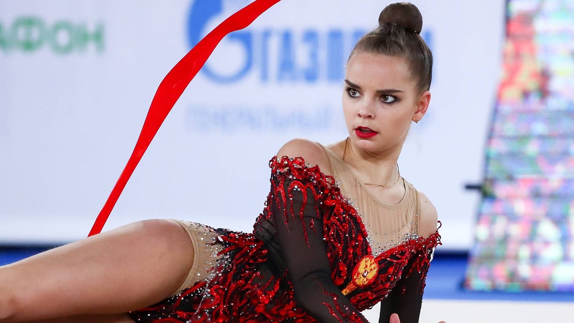Армейская «художница» Арина Аверина стала лучшей в индивидуальном многоборье на чемпионате России в Москве Дина Аверина – третья