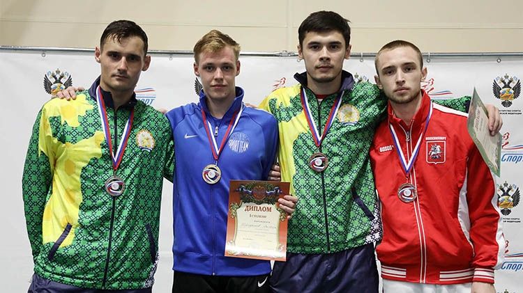 Армейские рапиристы заняли весь пьедестал почета на чемпионате России в Сочи