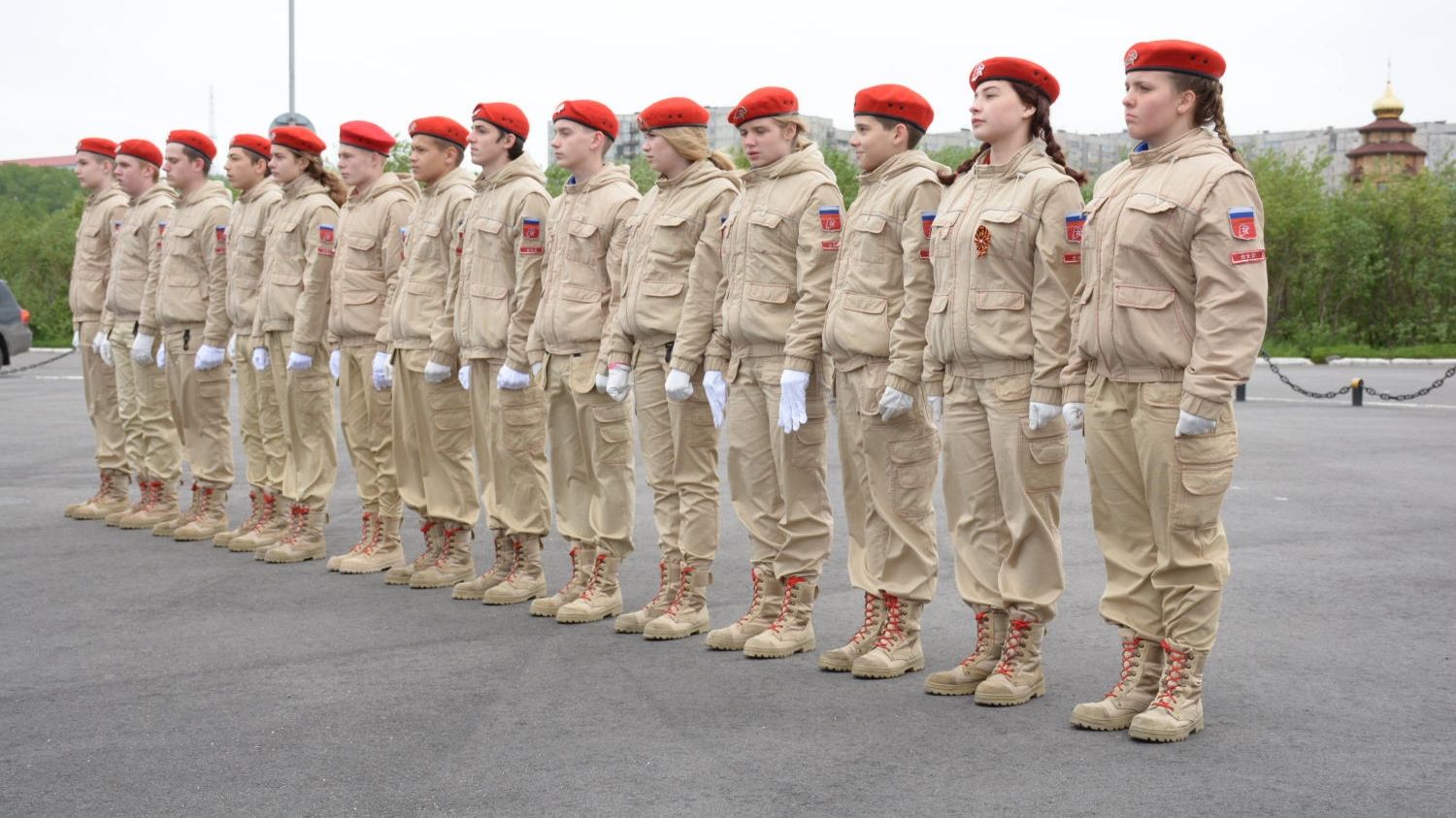 Юнармейцы Севороморска приняли участие в митинге посвященном 75-летию выхода в атаку подводной лодки К-21
