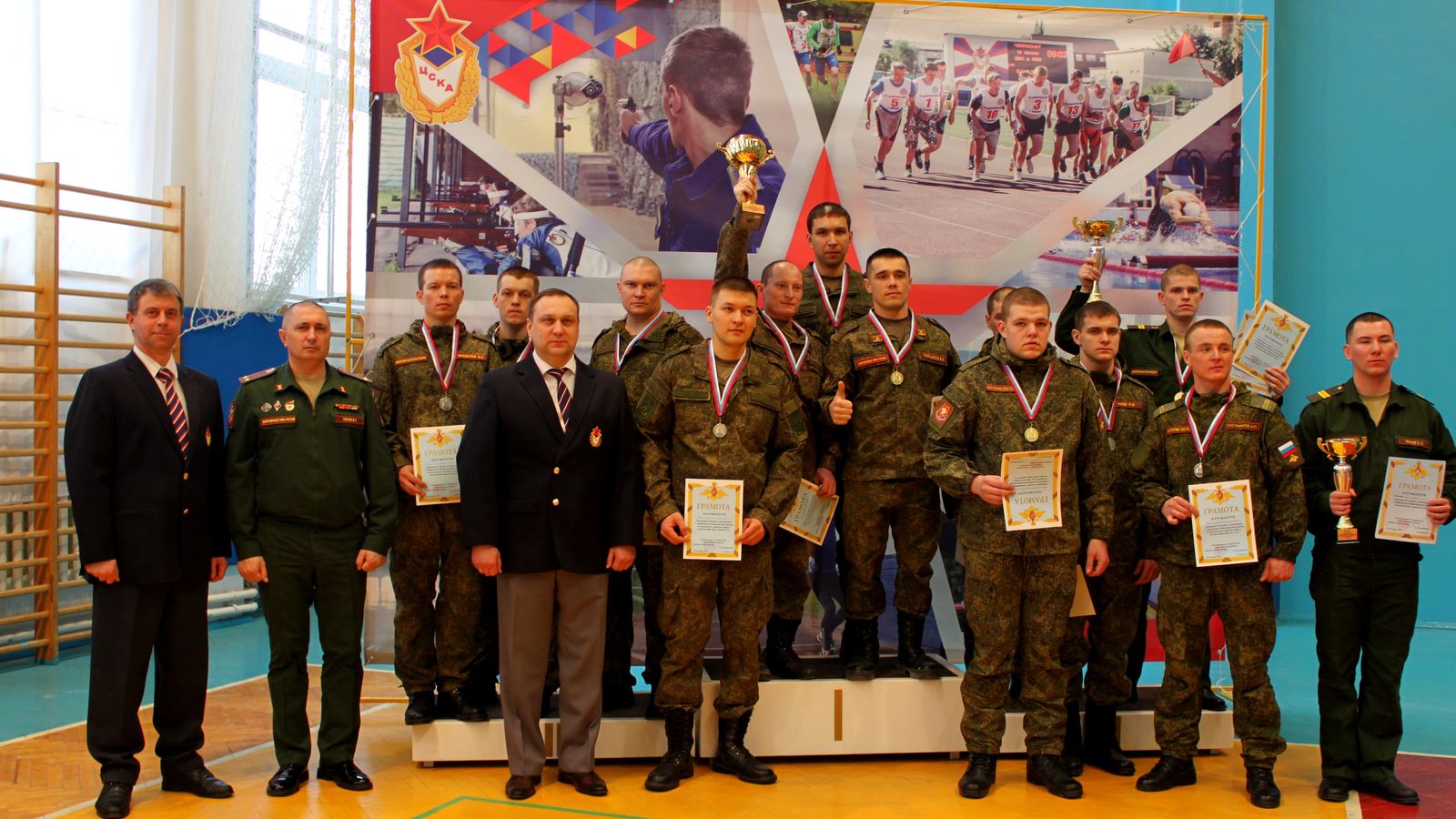Спорткомплекс ЦСКА/Самара в Рощинском принимает чемпионат 2-й общевойсковой армии по армейскому гиревому рывку