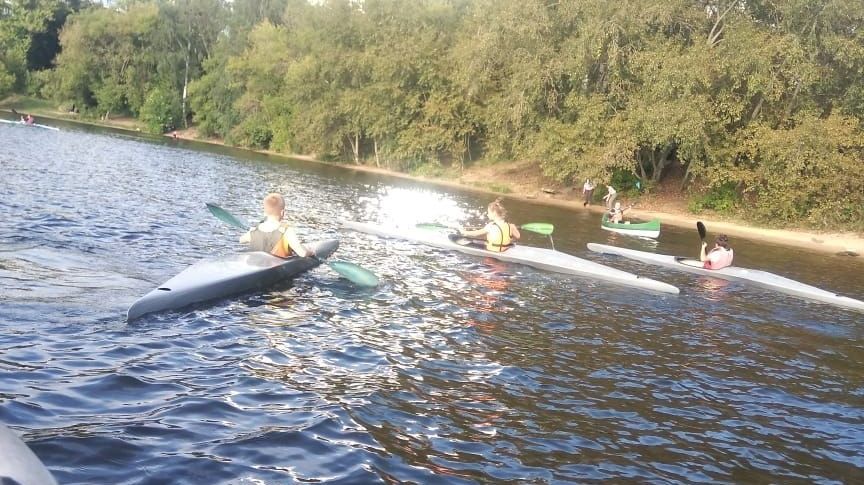 Юные спортсмены СШОР ЦСКА по водным видам спорта в ожидании крупных российских соревнований