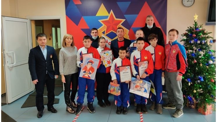 В Хакасии и Тыве подведены итоги конкурса новогодних рисунков среди детей спортивных школ самарского филиала ЦСКА