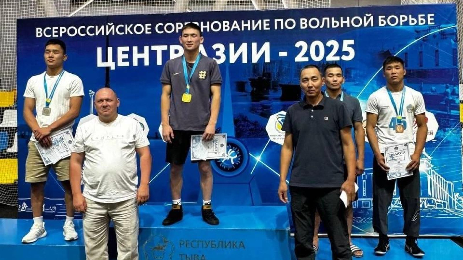 Борец спортивной школы «ЦСКА-Тыва» стал серебряным призёром Всероссийских соревнований