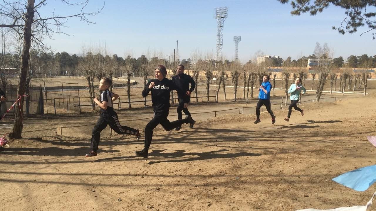 В Чите прошло закрытое первенство спортшколы по легкоатлетическому кроссу