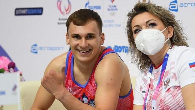 «Золото» и «серебро» завоевал рядовой спортивной роты ЦСКА г. Севастополь Александр Лисицын на чемпионате Европы по прыжкам на батуте