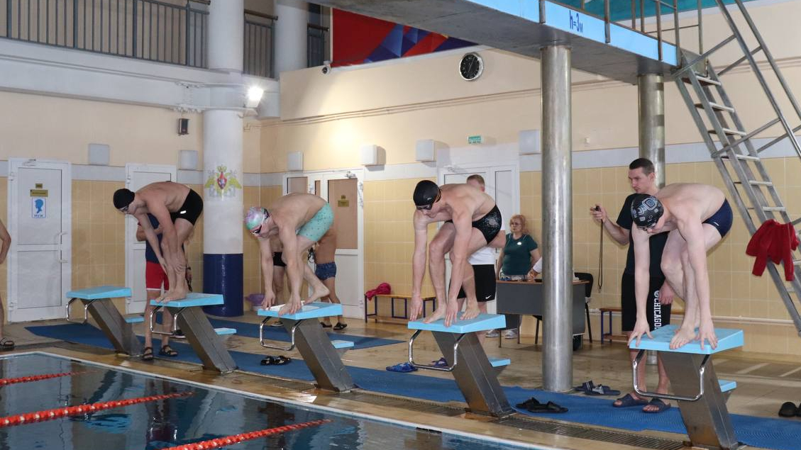 В СК «Океан» (г. Вилючинск) филиала ЦСКА/Хабаровск прошел чемпионат ПС ТОФ по зимнему офицерскому многоборью (плавание)