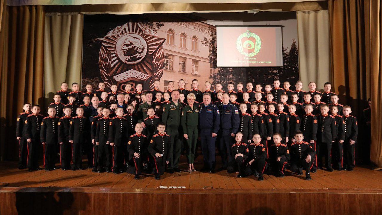 Олимпийские чемпионы ЦСКА поделились секретами успеха  с воспитанниками Тверского СВУ