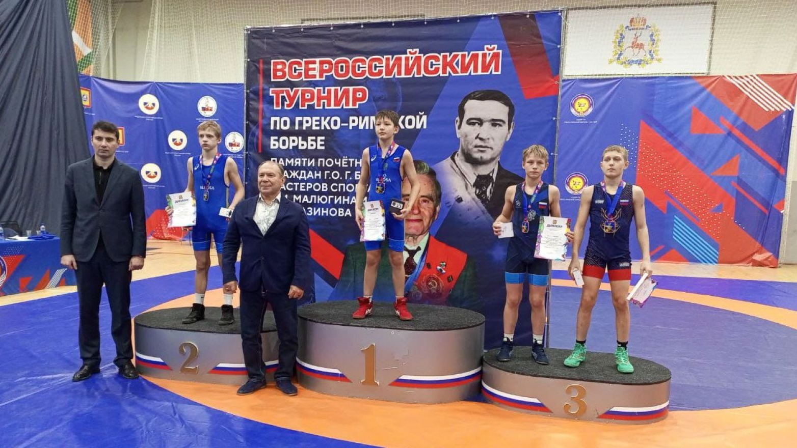 ОБУЧАЮЩИЕСЯ СПОРТИВНОЙ ШКОЛЫ «ЦСКА-САМАРА» ЗАВОЕВАЛИ ТРИ МЕДАЛИ НА ВСЕРОССИЙСКИХ СОРЕВНОВАНИЯХ ПО ГРЕКО-РИМСКОЙ БОРЬБЕ