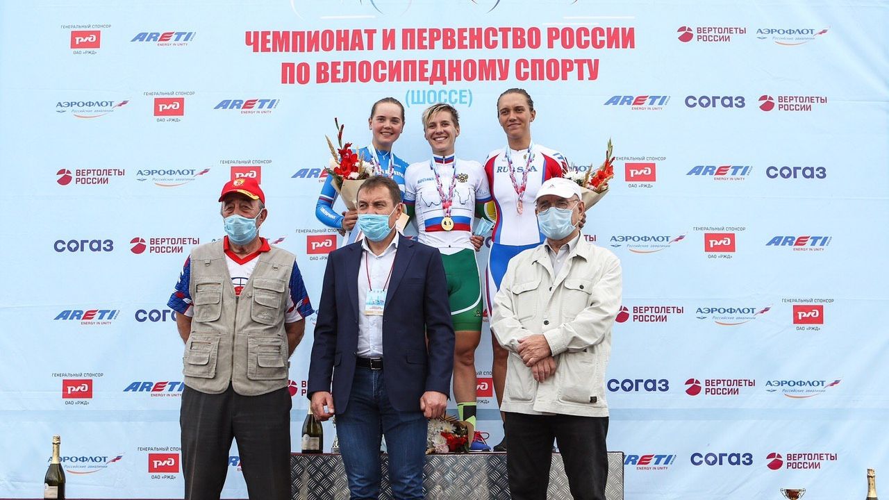 Армейские велосипедисты Елизавета Ошуркова и Артем Овечкин стали первыми победителями чемпионата России в Самаре