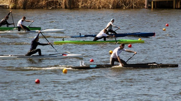 На Всероссийских соревнованиях по гребле на байдарках и каноэ в Краснодаре спортсменка спортивной команды филиала ЦСКА г. Хабаровск Лариса Аракчеева завоевала «бронзу»