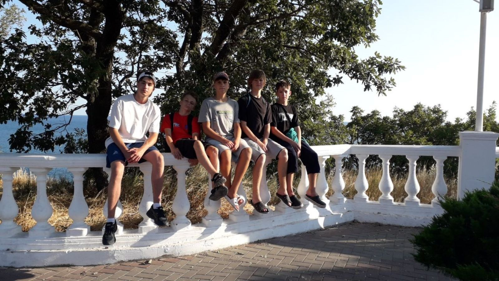 ВОСПИТАННИКИ СЕВАСТОПОЛЬСКОЙ СПОРТШКОЛЫ ПОСЕТИЛИ ДОСТОПРИМЕЧАТЕЛЬНОСТИ ГЕЛЕНДЖИКА