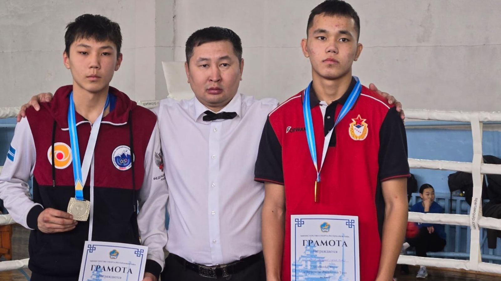 ТРИ ЗОЛОТЫЕ И ДВЕ БРОНЗОВЫЕ МЕДАЛИ ПЕРВЕНСТВА РЕСПУБЛИКИ ТЫВА ПО БОКСУ ЗАВОЕВАЛИ ОБУЧАЮЩИЕСЯ СПОРТИВНОЙ ШКОЛЫ ЦСКА
