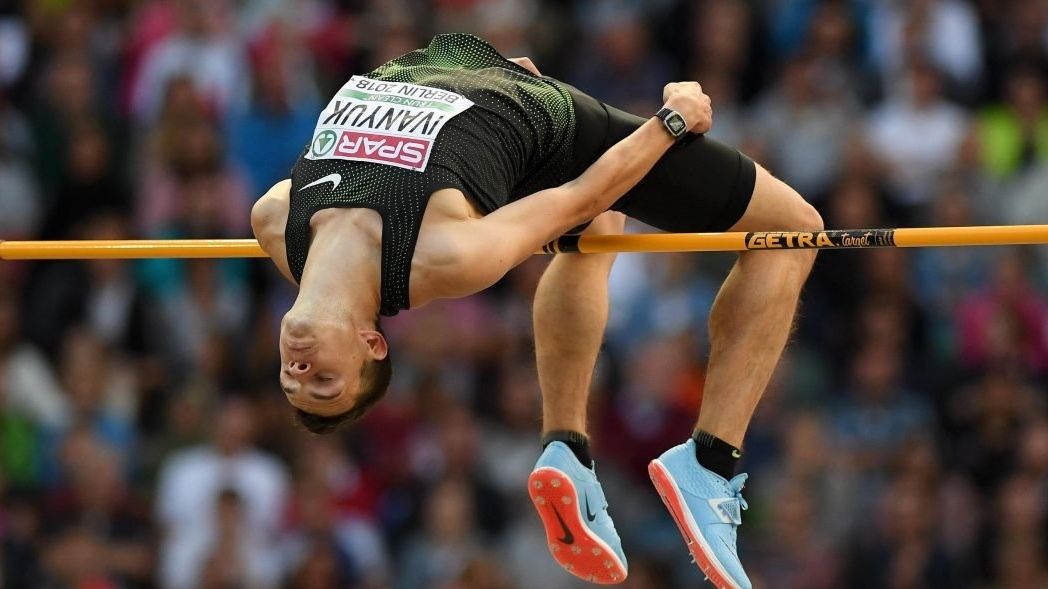 Армейский легкоатлет Илья Иванюк победил на этапе зимнего тура IAAF в прыжке в высоту в Польше