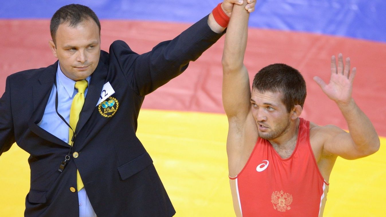 Армейские вольники Гадисов Кудиямагомедов и Курбаналиев выиграли «золото» на Голден Гран-при в Азербайджане