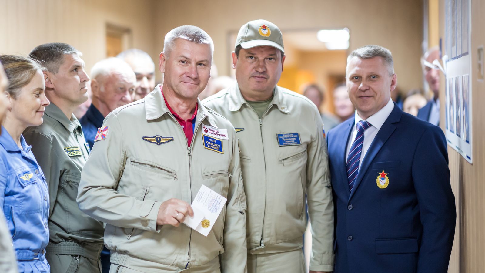 Вертолетчикам аэроклуба ЦСКА/Самара вручены медали Министерства обороны РФ