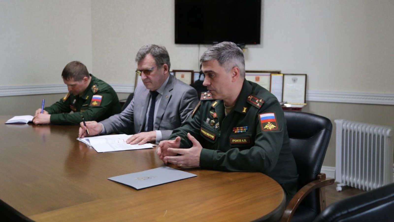 НАЧАЛЬНИК ЦСКА ПОБЫВАЛ В ПАРАЛИМПИЙСКОМ КОМИТЕТЕ