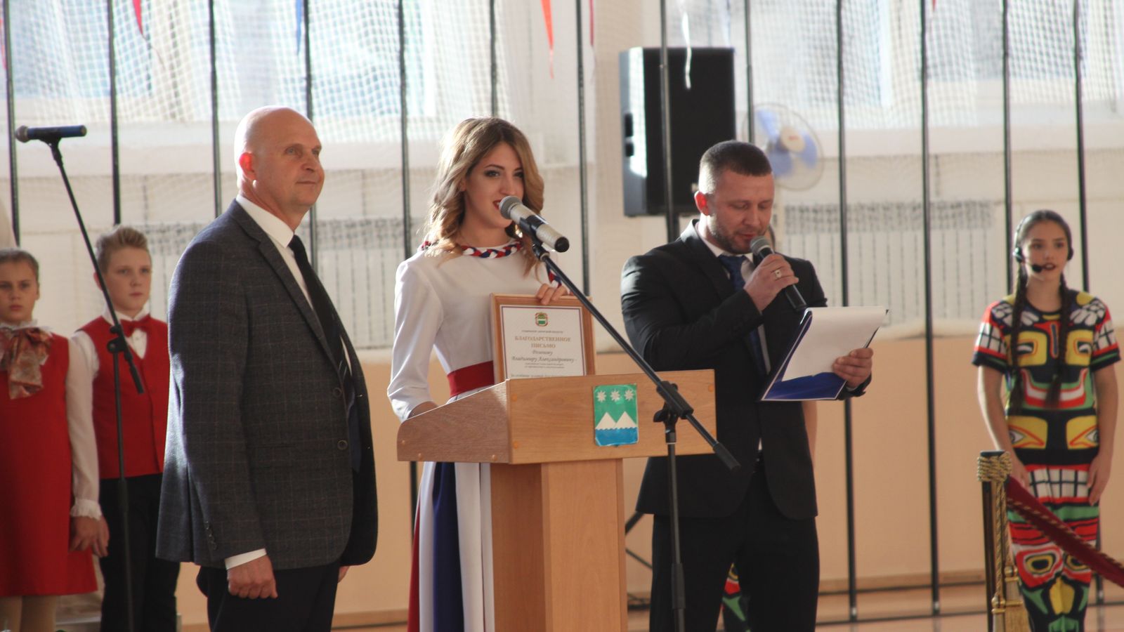 В открытии физкультурно-оздоровительный комплекс им. Героя России Сергея Солнечникова в г. Белогорск принял участие ЗМС Алексей Саврасенко