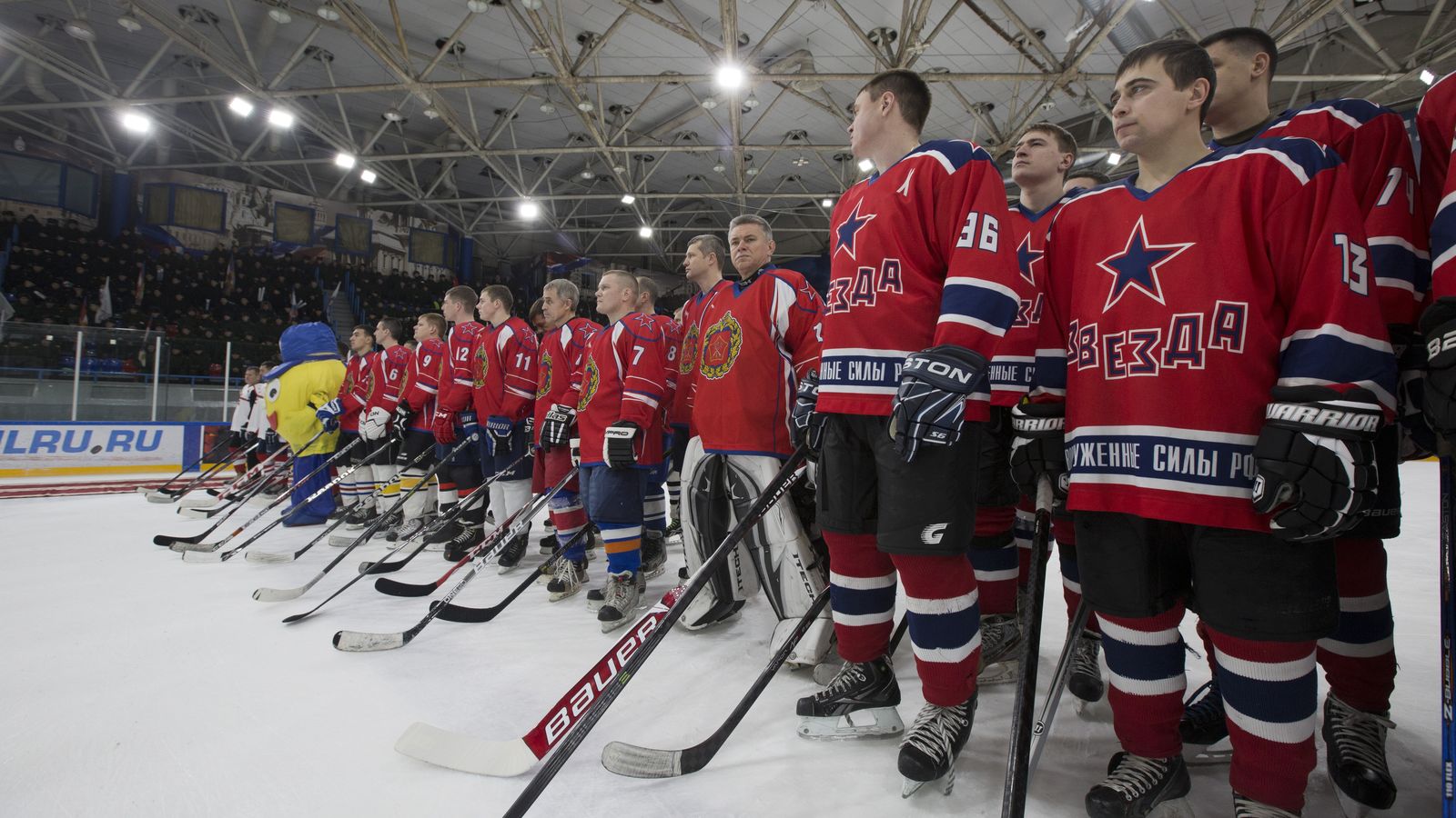 Хоккеисты разыграют Кубок командующего ЗВО