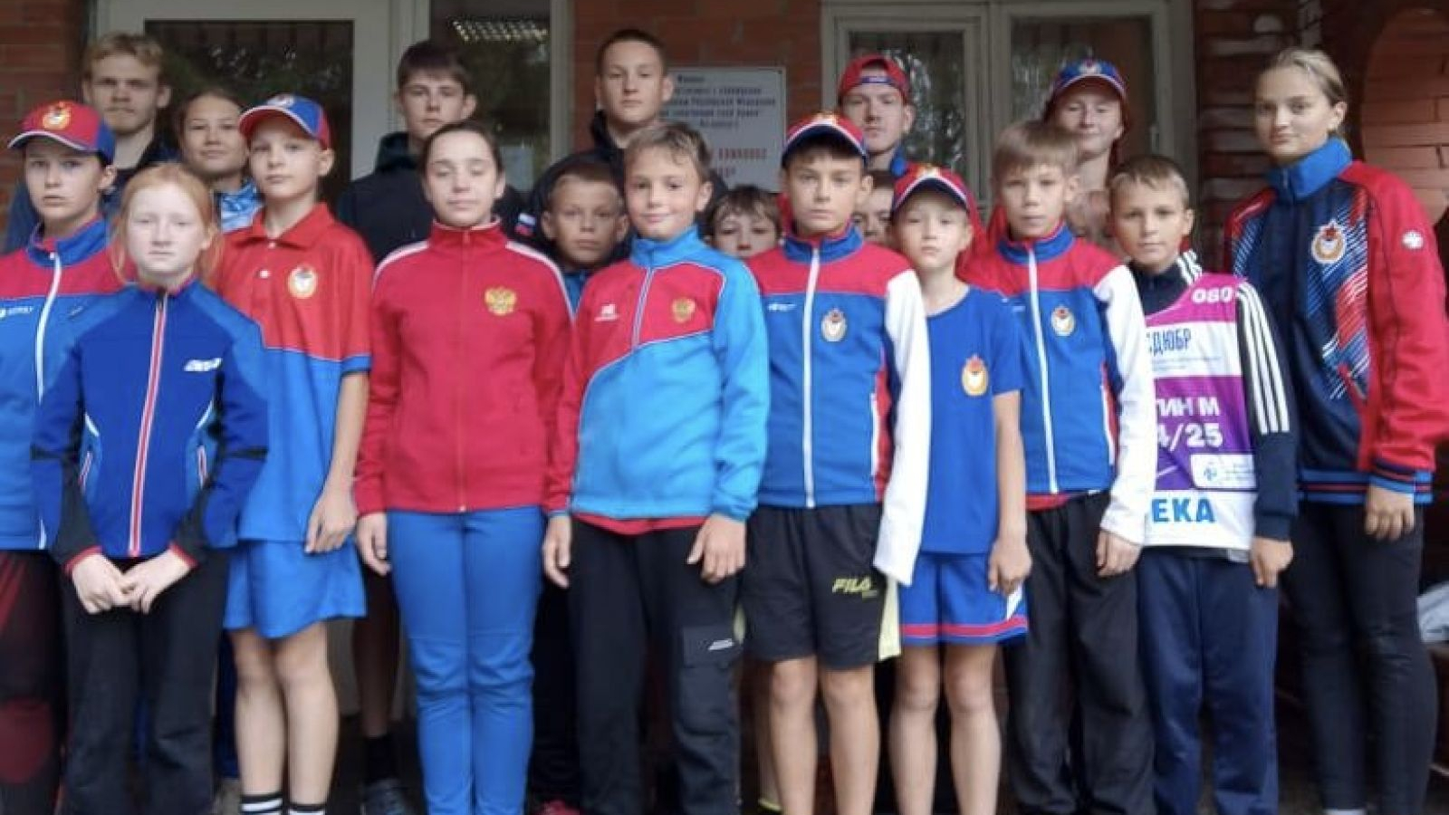 Биатлонисты спортивной школы Санкт-Петербурга проводят учебно-тренировочный сбор на базе СК (пос. Токсово)