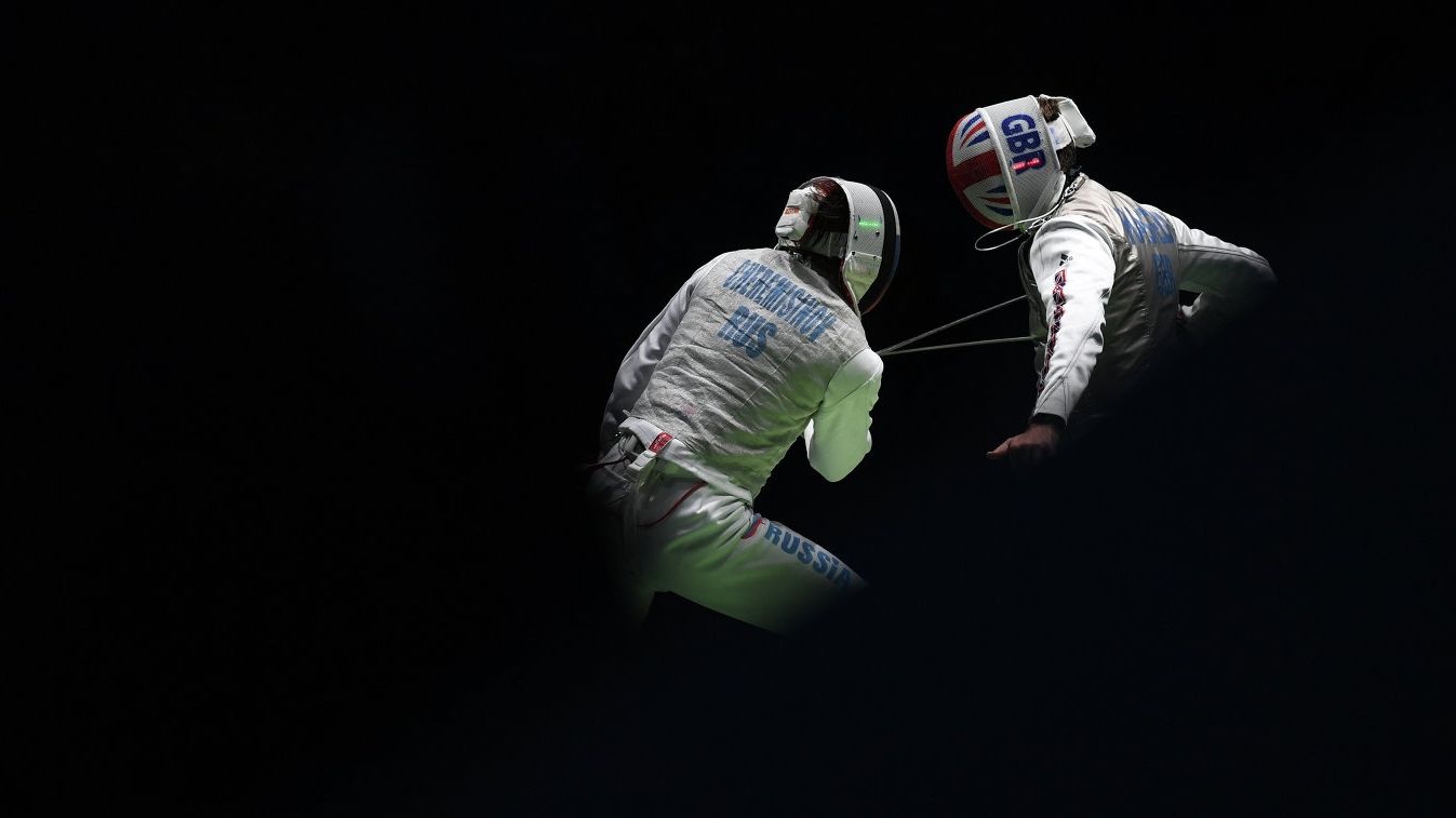 Армейские рапиристы поспорят с американцами за выход в финал командного первенства Олимпиады