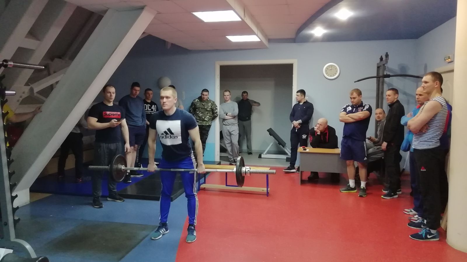 В СК «Океан» (г. Вилючинск) филиала ЦСКА г. Хабаровск прошли соревнования среди военнослужащих по функциональному многоборью