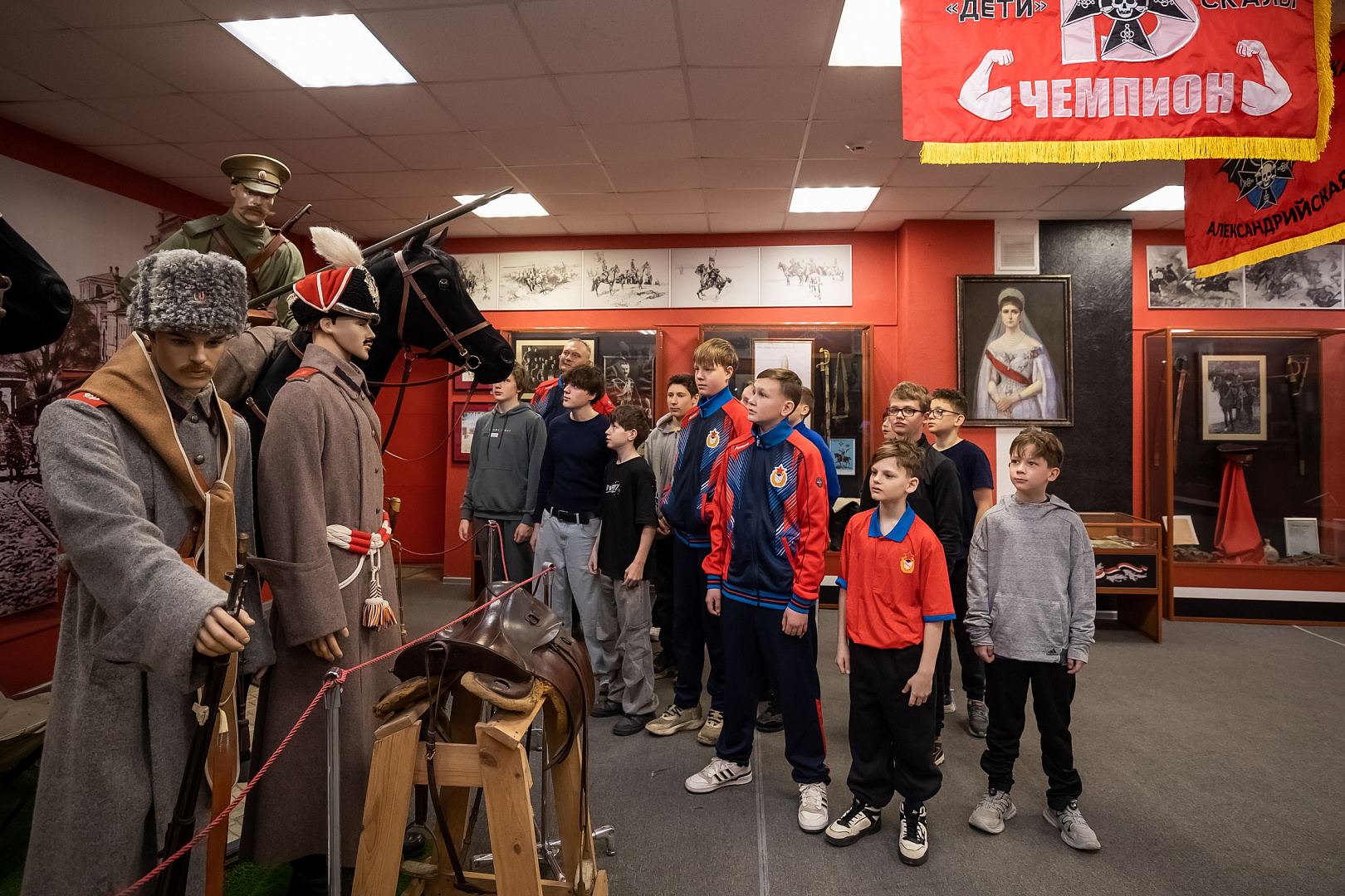 Гребцы московской спортшколы ЦСКА посетили самарский военно-исторический музей