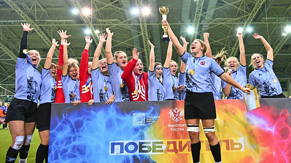 Воспитанницы регби-клуба ЦСКА выиграли первенство России по регби-7 в составе сборной Москвы