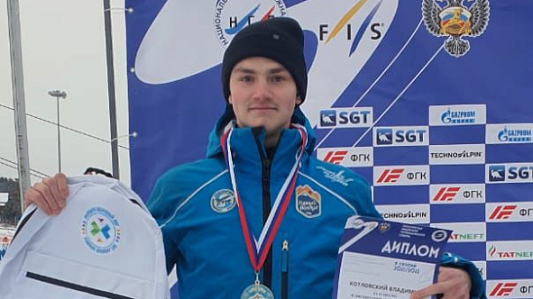 Рядовой спортивной роты ЦСКА г. Санкт-Петербург - серебряный призер Кубка России по горнолыжному спорту